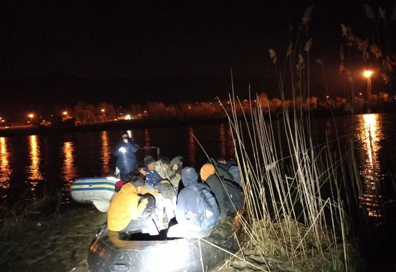 Spriječeno krijumčarenje migranata čamcem; Galić: Država nam ništa ne pomaže!